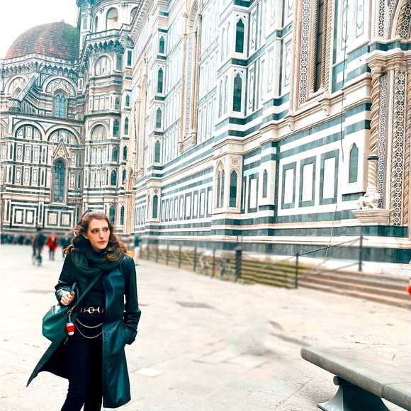 Meet your Posher, Sophie - Picture 1 of 1